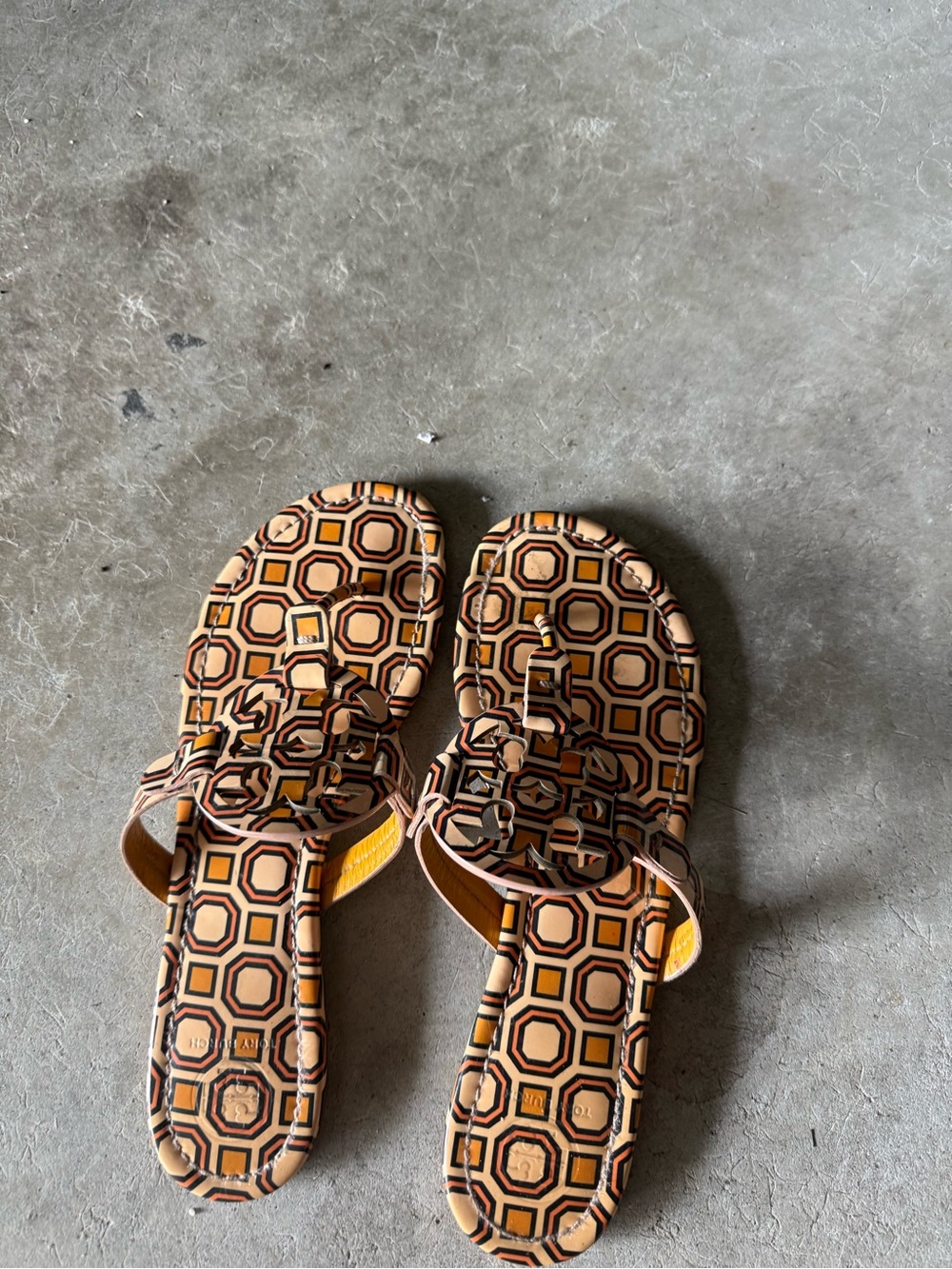 Tory Burch Hexagon Print Slide Sandals - Brown & Tan
